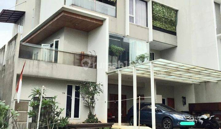 Rumah Cantik dan Mewah 3 Lantai Ada Kolam Renang nya di Cipete  1