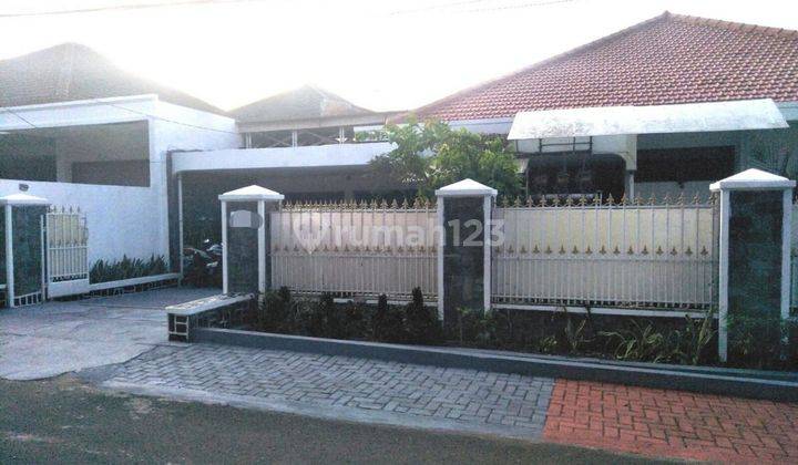 Rumah Cantik di Komplek Elit TNI AU Waringin Permai Jatiwaringin 1