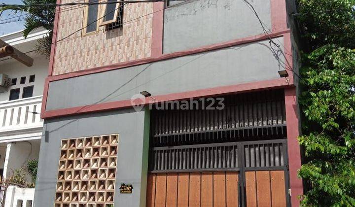 Rumah Cantik dan Mungil 2 Lantai di Jatiwaringin Bekasi 1