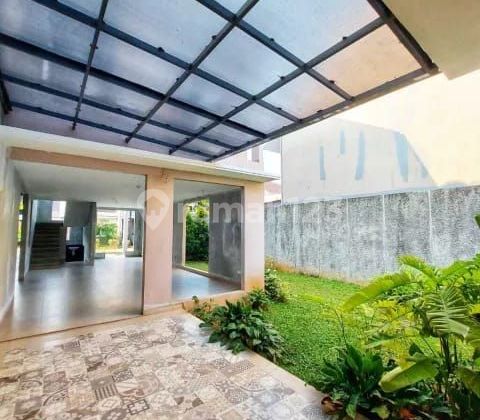 Rumah Cantik dan Mewah di Pejaten Barat Lokasi Aman dan Nyaman
