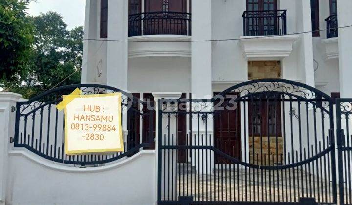 Rumah Cantik dan Mewah di Jalan Utama Komplek Duren Sawit