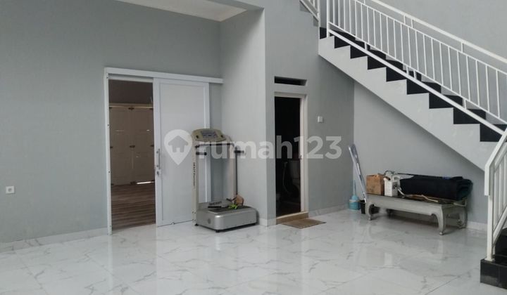Rumah Cantik dan Bagus Lokasi Aman dan Nyaman di Cinere 2