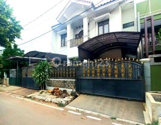 Rumah Cantik di dalam Kompleks Billy Moon Pondok Kelapa  1