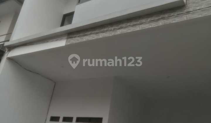 Rumah Ready 2,5 Lantai Non Komplek Di Pondok Ranggon Cpayung 1