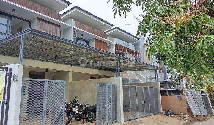 Rumah Cantik Dan Mewah Dalam Komplek Nyaman Lokasi Starategis 2