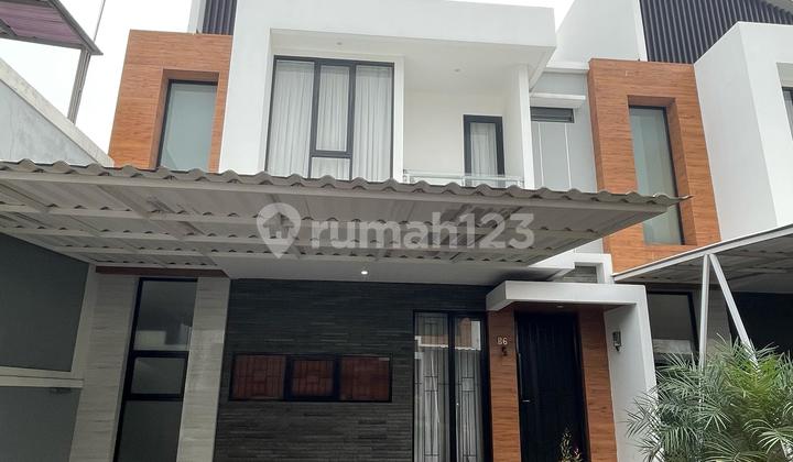 Rumah Mewah 2.5 Lantai Dalam Cluster Lokasi Strategis 1