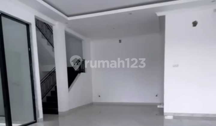 Rumah 3 Lantai Ada Lift Dlm Cluster Dekat Tol Bangunan Bata Merah 2