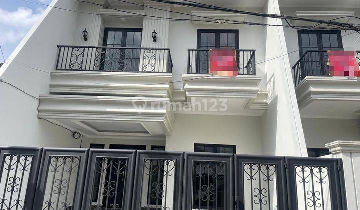 Rumah Cantik Dan Mewah Dalam Komplek Elit Lokasi Strategis 1