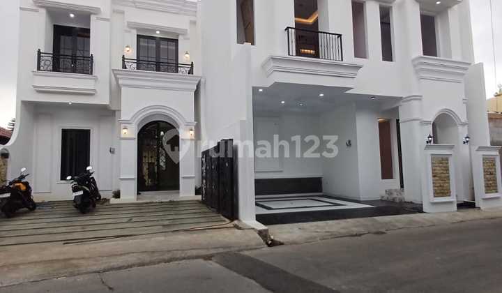Rumah Kavling Cantik Dan Mewah Di Jagakarsa Rumah Kavling Cantik Dan Mewah Di Jagakarsa