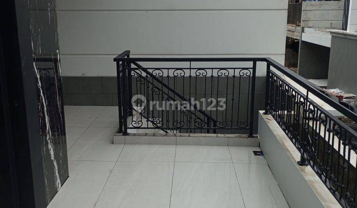 Rumah Cantik Dan Mewah 3 Lantai Dlm Cluster Elit One Gate System 2