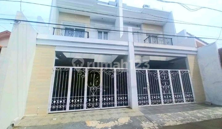 Rumah Cantik Dan Mewah 2,5 Lantai Dlm Komplek Elit Di Rawamangun