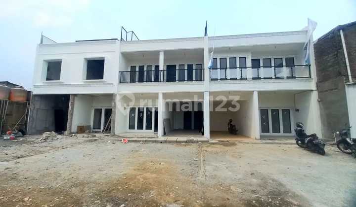 Rumah Cantik dan Murah 2,5 Lantai Dlm Cluster Yg Aman dan Nyaman 2