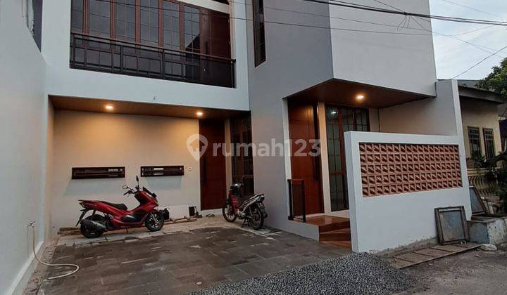 Rumah Cantii Dan Mewah Dalam Komplek Elit Lokasi Nyaman Dan Adem 1