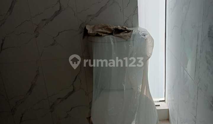 Rumah Mewah 3 Lantai Dlm Cluster Di Cireunde Ciputat Timur