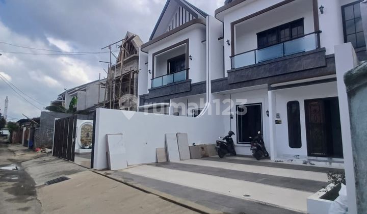 Rumah Cantik Dan Mewah Dalam Komplek Di Jagakarsa