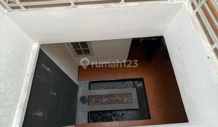 Dijual rumah 3 lantai siap huni di citra gran cibubur 2