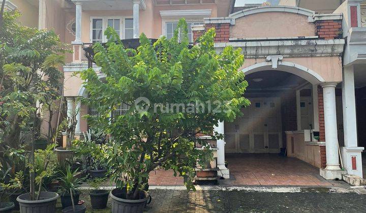 Dijual rumah 2 lantai siap huni ada kolam renang di kota wisata cibubur  1