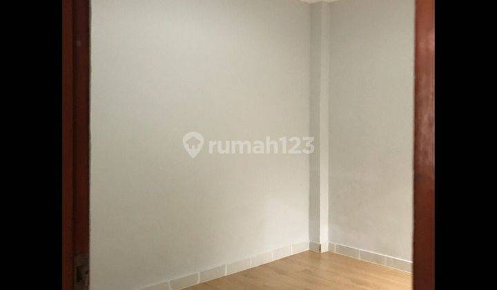 Dijual cepat rumah 2 lantai siap huni di perumahan limus pratama regensy Bekasi  2