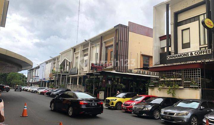 Disewakan ruko 3 lantai siap pakai di lokasi strategis citra gran cibubur 2