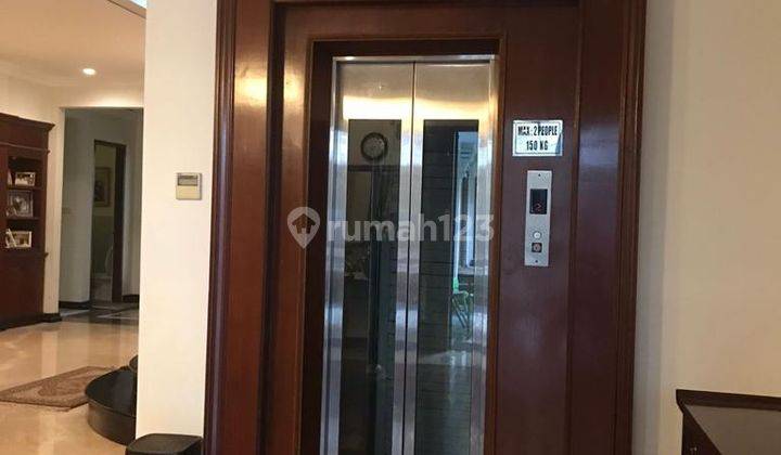 Disewakan Rumah Modern di Menteng Kemewahan Impian Menanti Anda 2