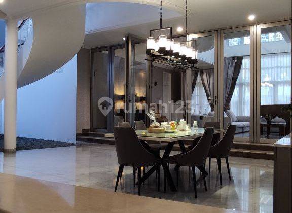 Dijual Rumah Luxury Menteng Bergaya Modern Yang Nyaman Ditinggal 1