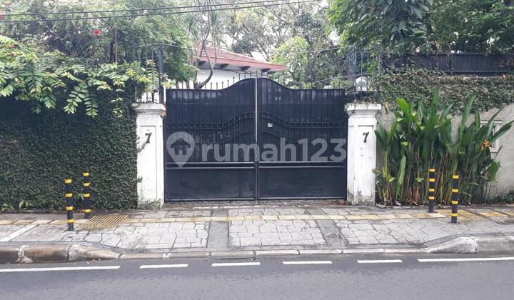 Dijual Rumah Mewah Menteng Kombinasi Gaya Dan Kenyamanan