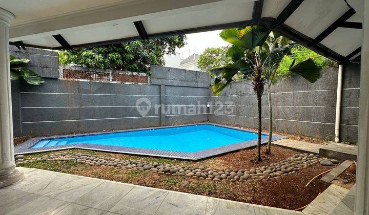 Rumah Luas Dan Sederhana di Menteng Siap Sewa  2