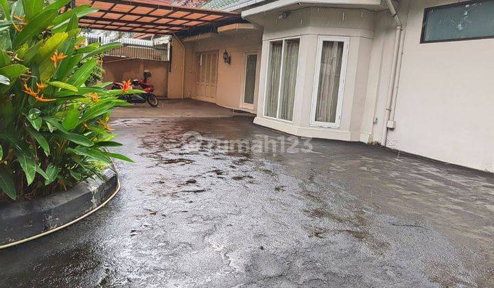 Rumah Bagus Lokasi Strategis Furnished Menteng 1