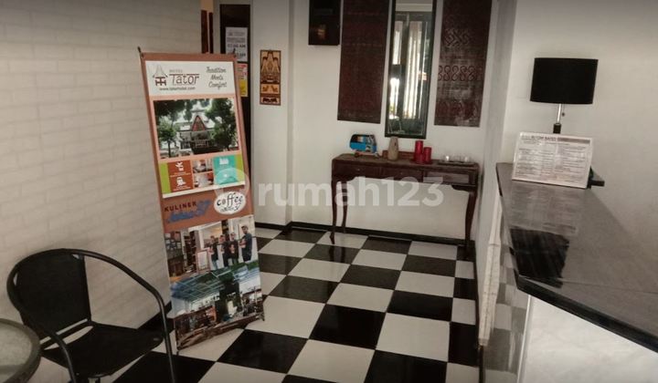 Hotel 4 Lantai Dengan Fasilitas Caffe di Menteng 2