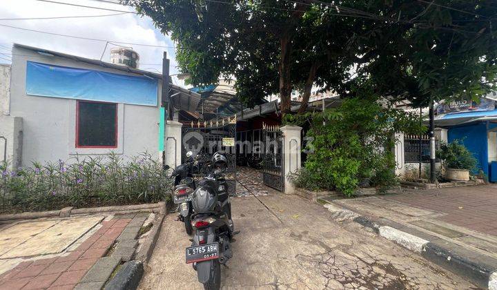 Rumah SHM di Menteng Bonus 16 Kamar Kost Aktif  1