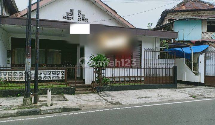 Rumah Tua Layak Huni di Zona Komersil Senen 1