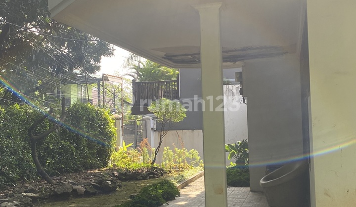 SHM House in a Strategic Location with a Comfortable Environment 2