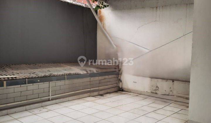 Rumah Siap Huni Hadap Barat Di Kebayoran Baru 2