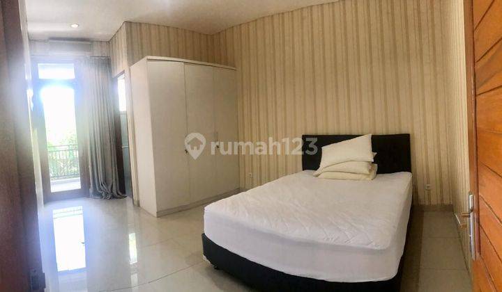 House For Rent ,strategically In Kemang Area 2