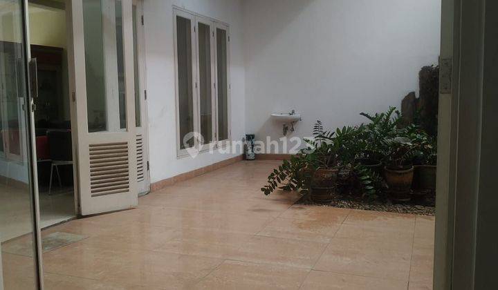 DI JUAL RUMAH 2,5 LANTAI DI BSD FURNISHED 2