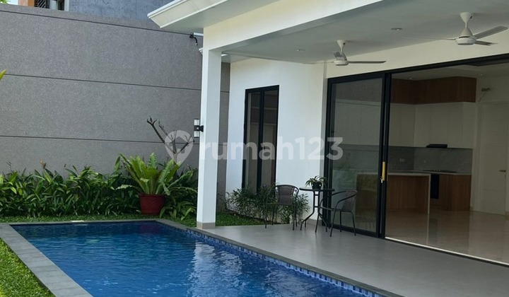 Disewakan Rumah Cantik dan Asri,Kemang Disewakan Rumah Cantik dan Asri,Kemang