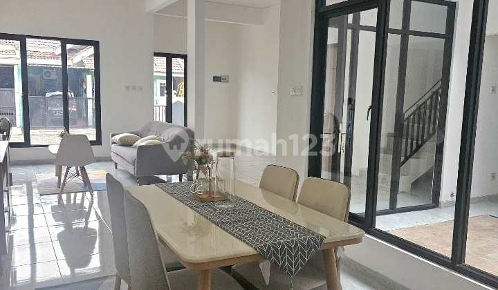 For Sale House In Nusa Loka Bsd 2