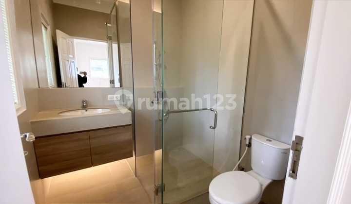 For Lease,An Alegant American Classic Style Style Residence Located In Prestigious Jeruk Purut Area Of Cilandak 2