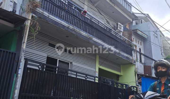 Dijual Rumah 2,5 Lantai Di Jakarta Pusat