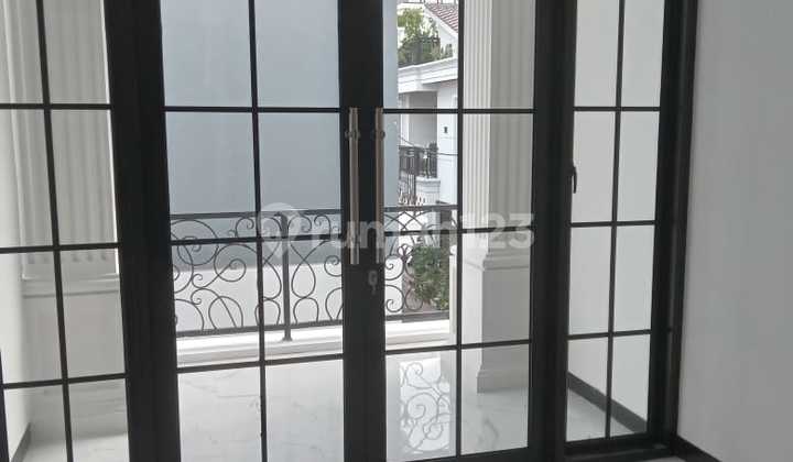 2-Story Luxury House Ready to Live In With Large Land in Jagakarsa 2