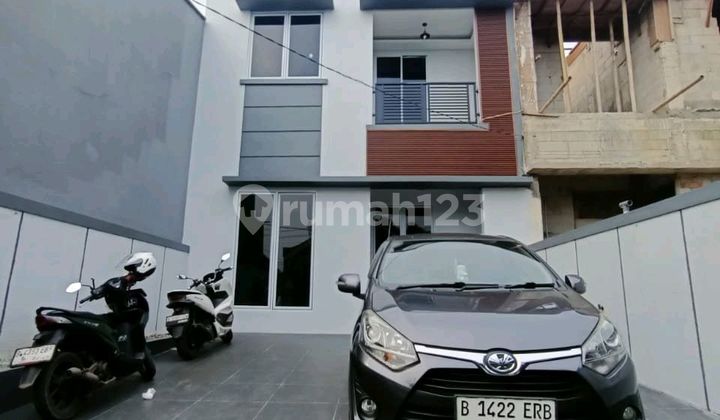 Rumah 2 Lantai Siap Huni di Kalimulya Nempel Gdc Dekat St Depok
