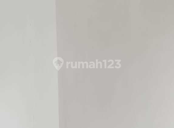 For Sale House Take Over on the Main Roadside Near Depok Lama Station and Citayam Station 2