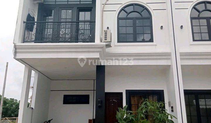 Rumah Cantik 2 Lantai Di Dekat Pal Depok Dan Jalan Raya Kelapa Dua Depok..dekat St Ui,pondok Cina 1