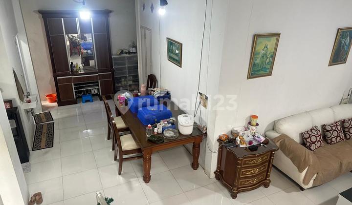 For Quick Sale: 3-Story Ready-to-Live-In House in a Large Housing Complex in Ciseeng, Bogor 2