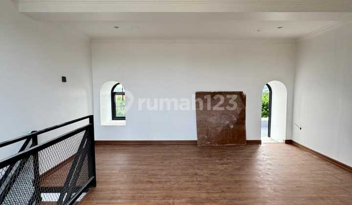 Rumah Townhouse Mewah3 Lantai Dgn Attic Room Dekat Universitas Indonesia Dan Tolkukusan 2