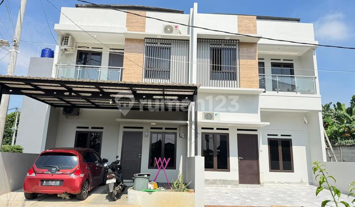 Dijual Rumah 2 Lantai Minimalis Lokasi Strategis di Cibubur