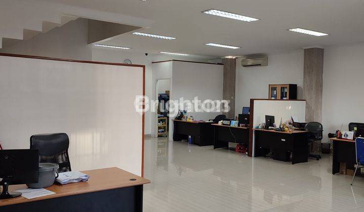 Kantor mewah di 2