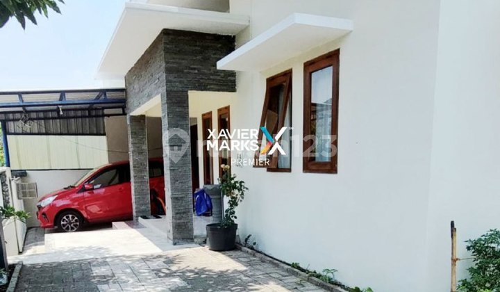 Modern Hook House on Boulevard Graha Kencana, Blimbing Malang 2