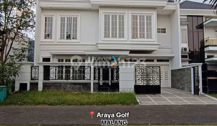 New American Style House Fresh in Boulevard Araya Golf Malang New American Style House Fresh in Boulevard Araya Golf Malang