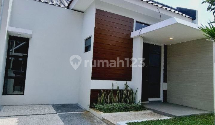 Rumah Modern Selangkah ke Exit Tol Sawojajar Kedungkandang Malang